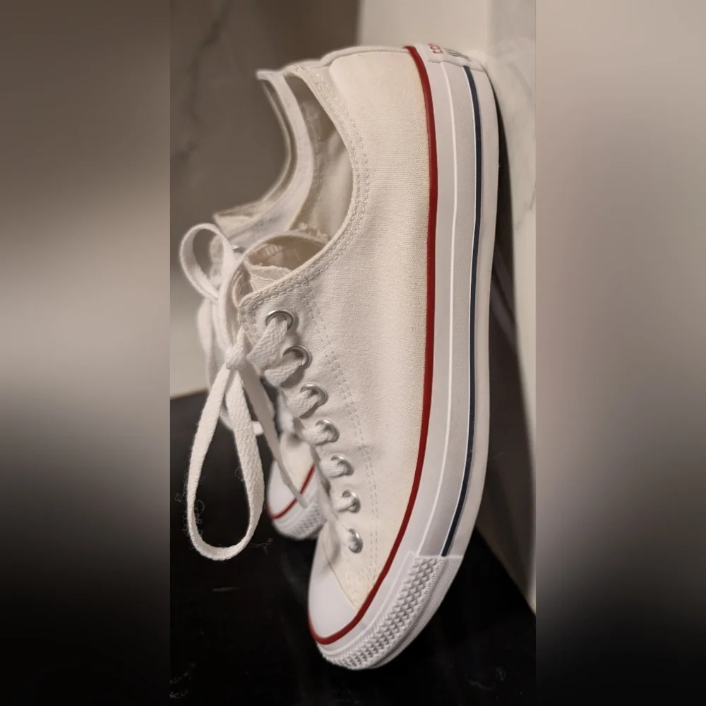 Converse Chuck Taylor All Star Low Top Unisex Canvas Size M 11 W 13 MSRP 79 - Picture 7 of 11